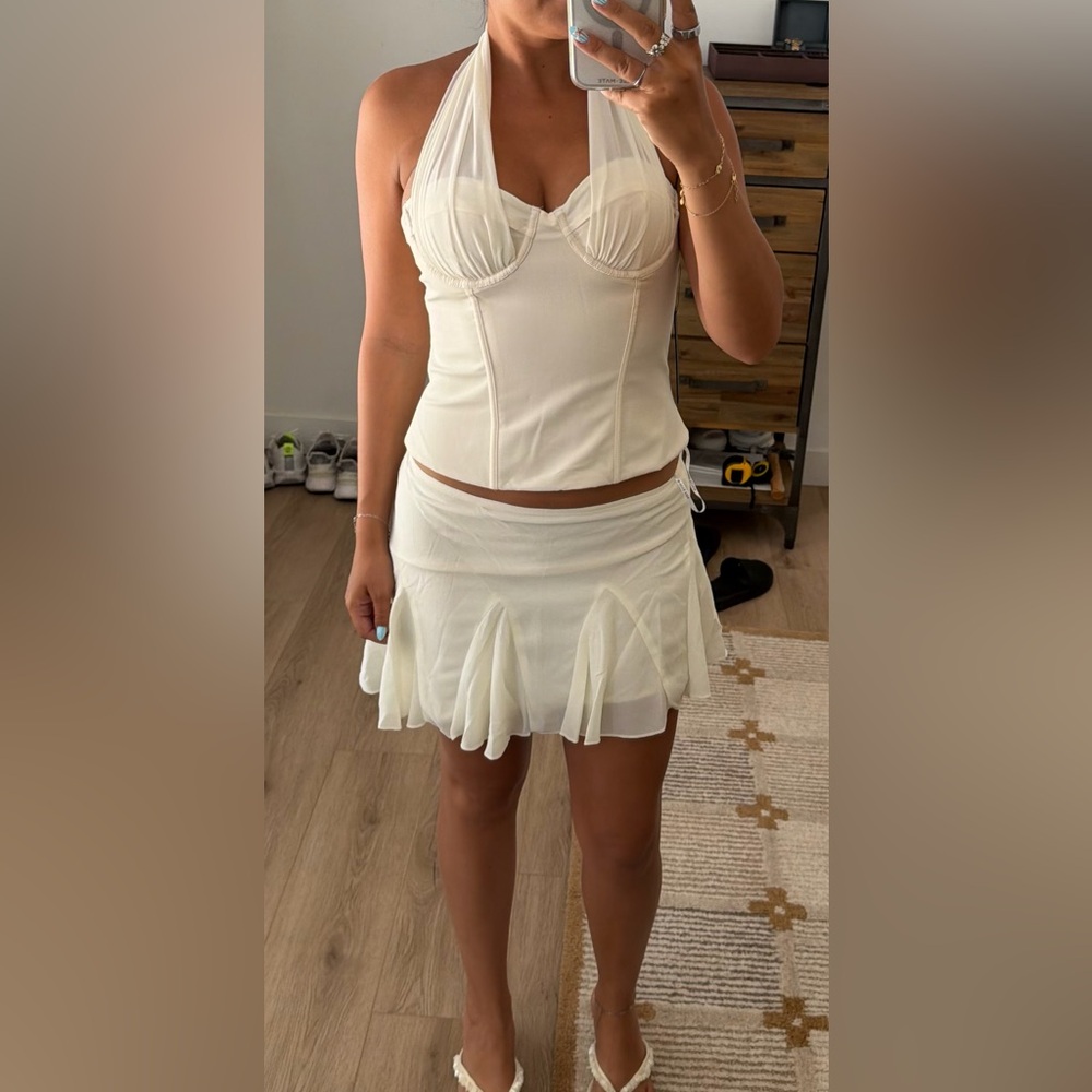 White fox set